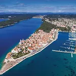 Amazing In بيت للعطل Mundanije