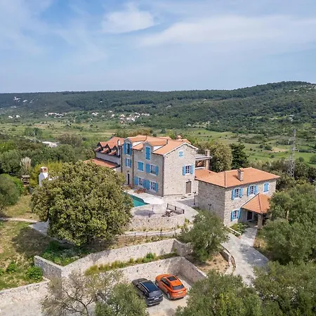 Casa vacanze Amazing In Mundanije